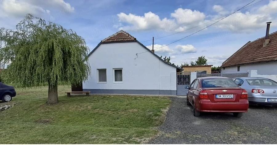 Vand casa com. Banloc - 2