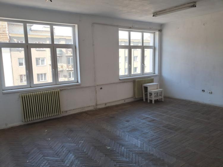 Spatiu 36 mp openspace etaj 3 zona strazii Horea - 1