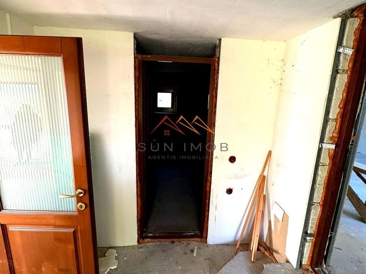 Vila S+P+E, priveliste deosebita, 6 camere, garaj, terasa, Cornu, PH - 11