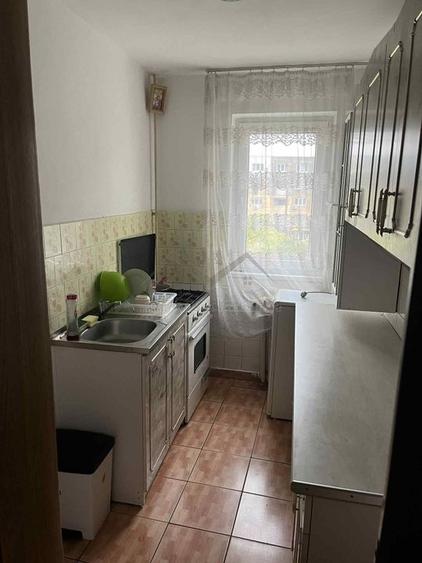 Apartament 2 camere decomandat Podu Ros Kaufland Nicolina - 5
