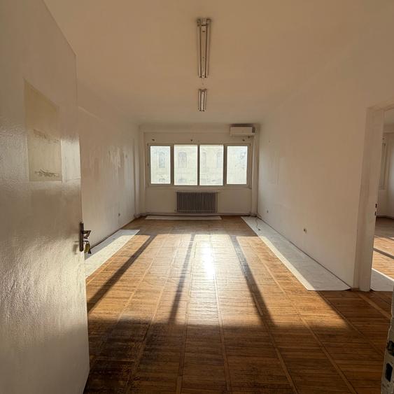 spatiu in cladire de birouri / zona Universitate / 2 camere - 55mp / - 3