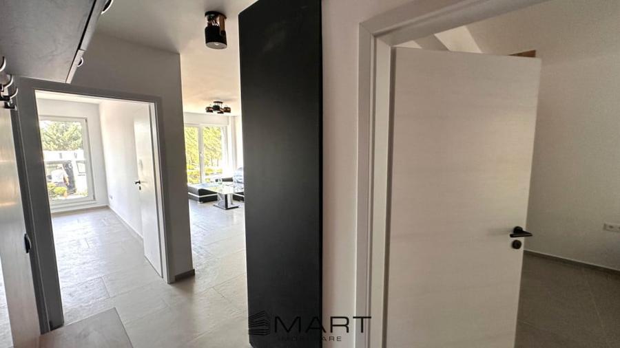 Apartament cu 3 camere semidecomandat în Sud