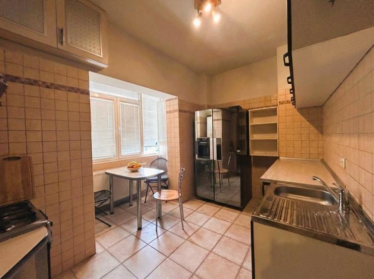 Vând apartament boem, într-un bloc ca un refren - 18