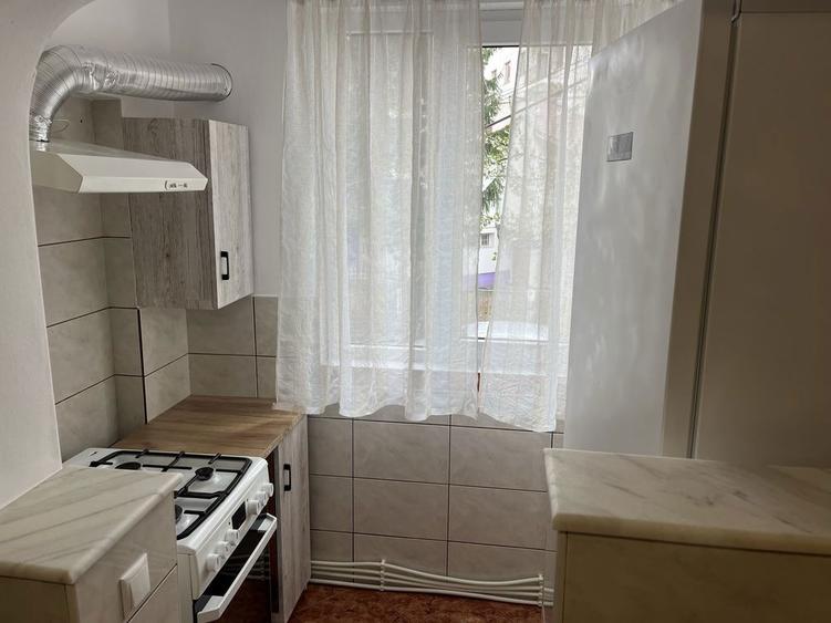 Inchiriez apartament 2 camere - 5