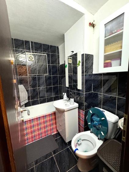 Apartament de vanzare, cu 2 camere, decomandat, zona Bartolomeu - 6