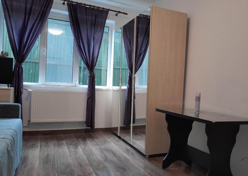 Garsoniera, Dovalii Garsoniera, Dovalii