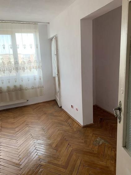Apartament spatios cu 3 camere si terasa generoasa Rogerius, Oradea - 4