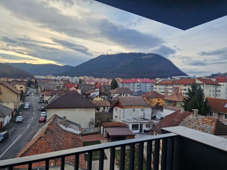 Apartament 3 camere, parcare subterana, mobilat utilat - 1