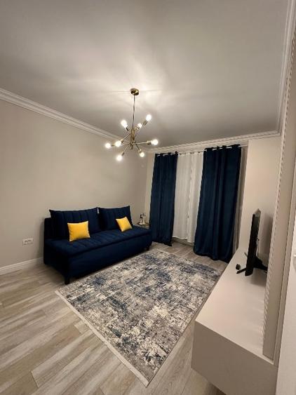 Proprietar- închiriez apartament cu o cameră, la parter cu gradins - 1