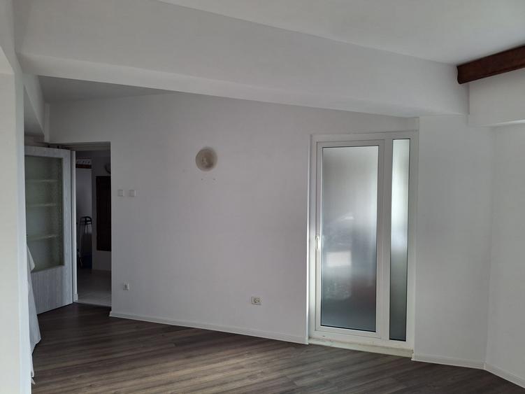 AMFITEATRU  GARSONIERA LIBERA, 36 MP , GAZE LA USA PRET 79000 EURO - 7