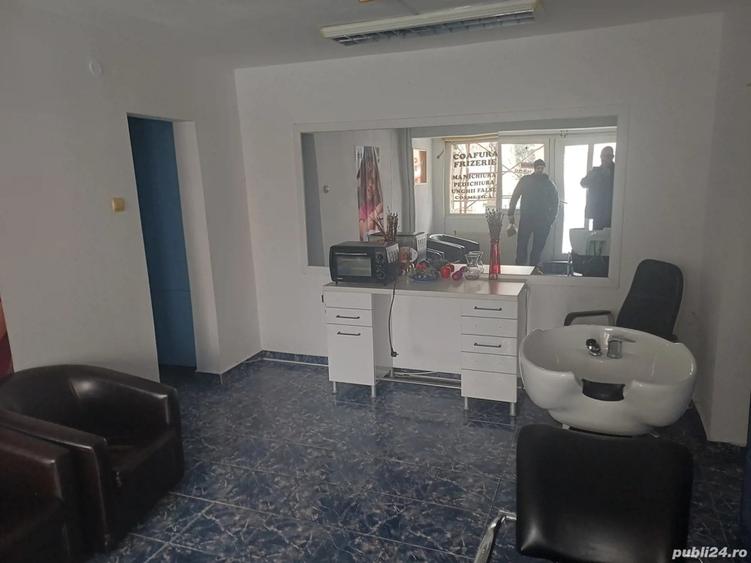 De inchiriat sau vanzare - 3