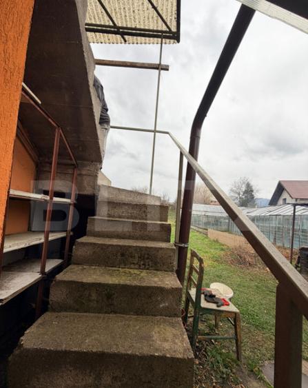 Casa de vanzare proprietate generoasa 2.285 m2 teren - 11