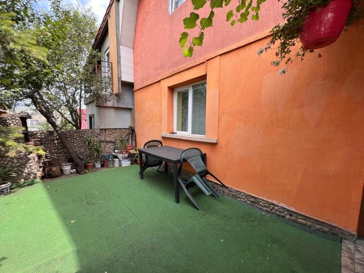 Casa cu 3 camere plus 2 anexe, 120 MP + Teren 200 MP, Gruia - 11