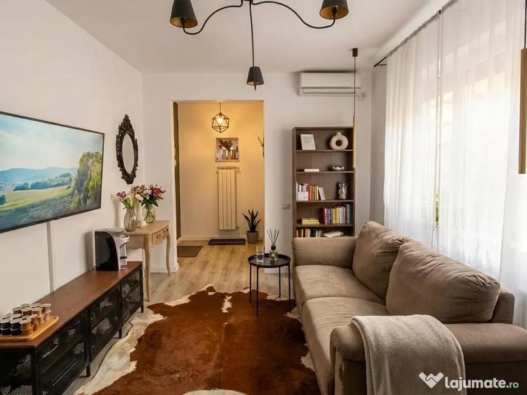 Apartament de inchiriat 3 camere, curte si centrala proprie zona 13 Septembrie - 6