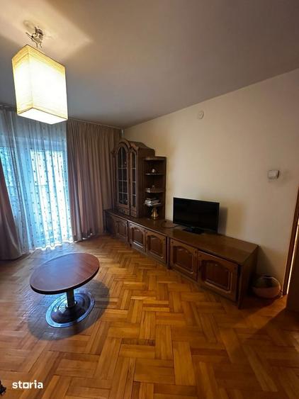Apartament cu 3 camere decomandat în Rahova