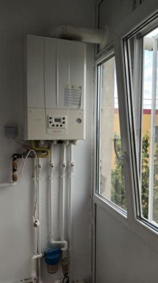 Vand apartament cu doua camere decomandat cu centrala proprie in Turnu Severin, zona Crihala - 2