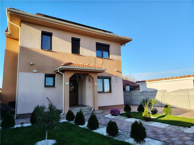 Casa individuala Plopi - Panouri fotovoltaice - Mobilat si Utilat - 1