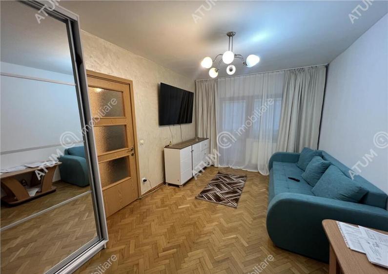 Apartament de 2 camere cu balcon si pivnita zona Vasile Aron - 1