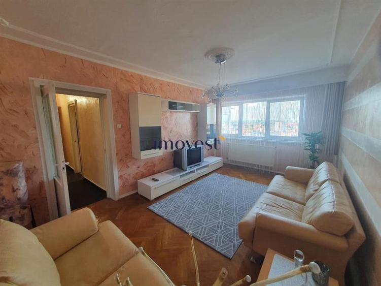 De inchiriat: apartament cu 4 camere in Centru Nou - 1