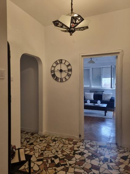 Dacia - Metropolis - 12