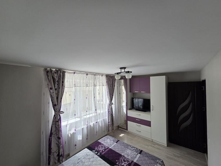 Inchiriez apartament cu 2 camere situat in M11 - 4