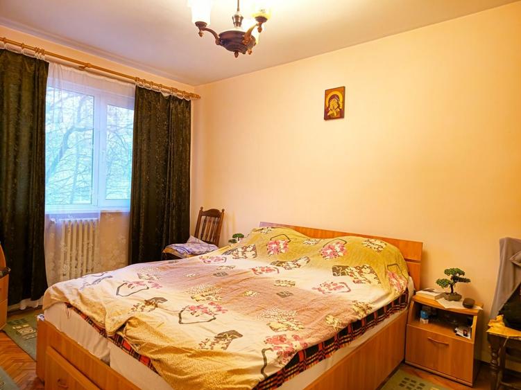 Apartament 4 camere, decomandat, etaj 1 din 4, cartierul Manastur - 3