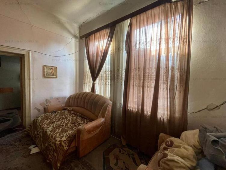 Casa caramida 85mp Centru , 178mp teren cu 14m la strada, gaze canalizare apa - 4