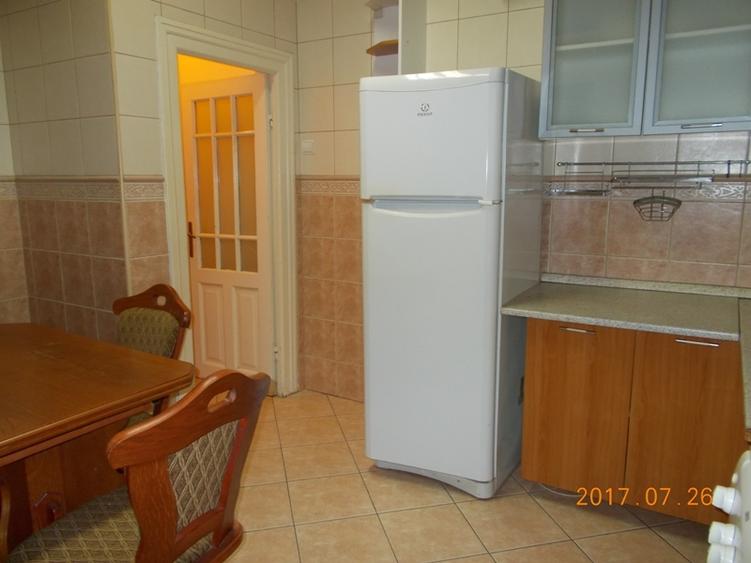 Cotroceni, Romniceanu, parter in imobil mic, spatios, 3 camere, balcon, birouri - 8