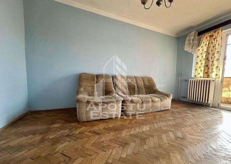 Apartament cu 3 camere, decomandat, zona Dambovita Apartament cu 3 camere, decomandat, zona Dambovita