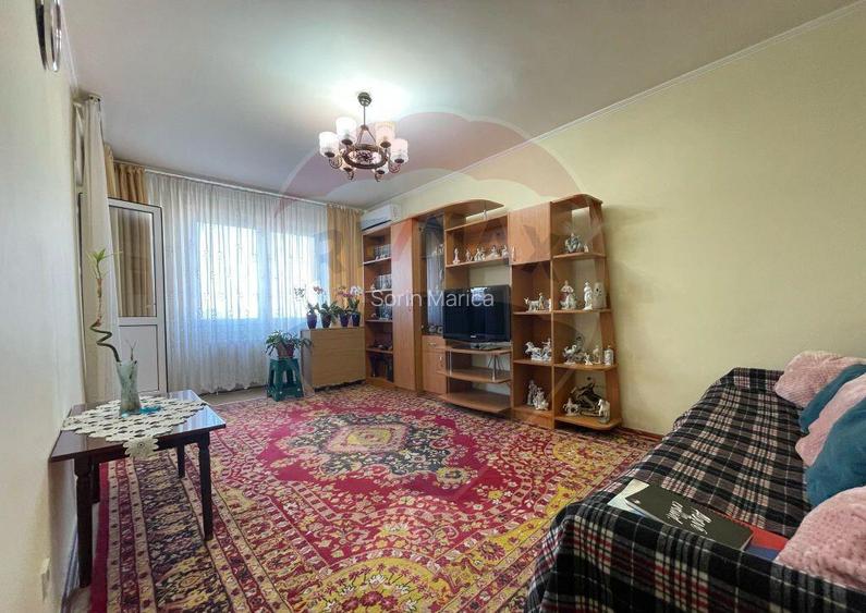 DE VANZARE Apartament 3 camere in zona Piata Gorjului
