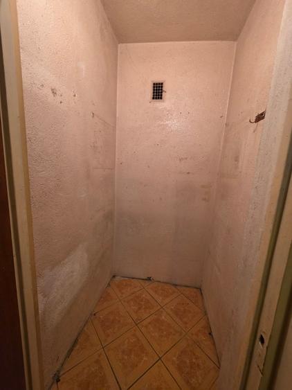 Apartament cu 4 camere semidecomandat în Titan
