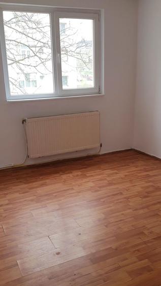 De vanzare apartament - 3