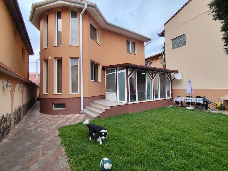 Casă cu 4 camere cu Teren 298 Mp în Rogerius