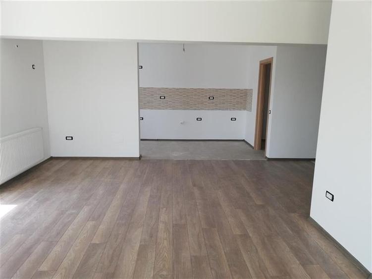 PENTHOUSE 3 CAMERE, TERASA 48 MP, TRACTORUL, ZONA CORESI MALL - 4