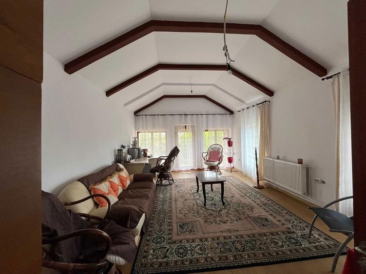 Vand Casa parter + mansarda 280 mp, teren 2300mp Valter Maracieanu - 5