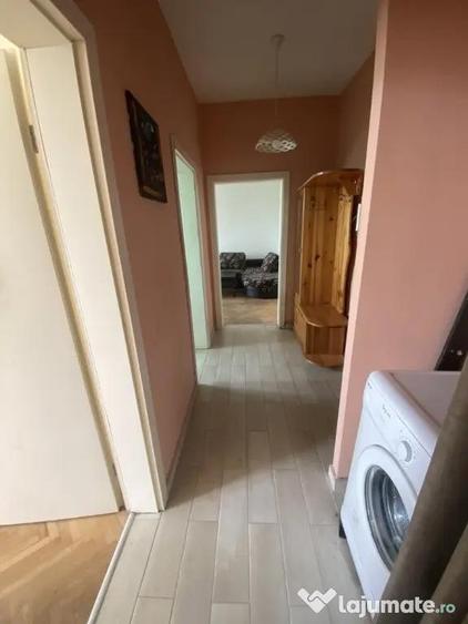 2 camere de vanzare Dacia - 1