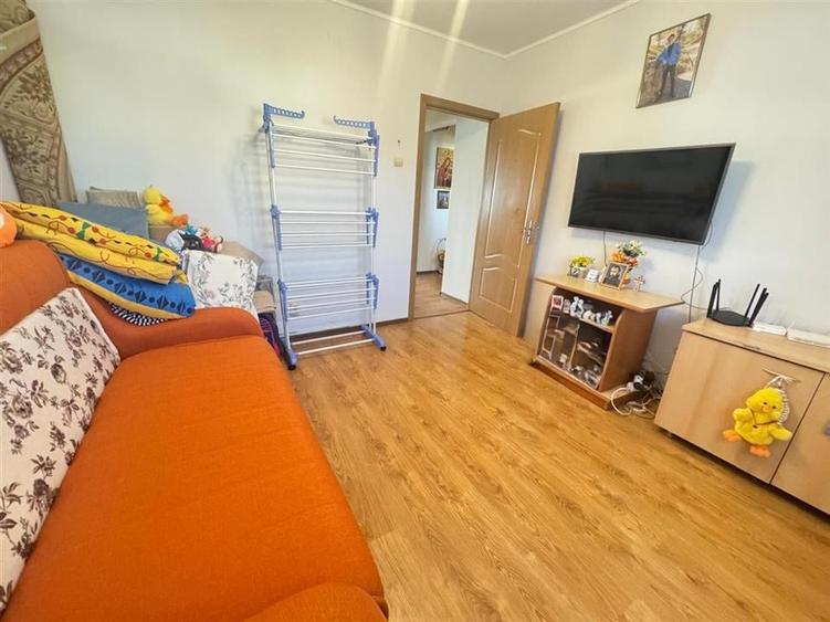 Apartament decomandat cu 2 camere zona Vasile Aaron - 4