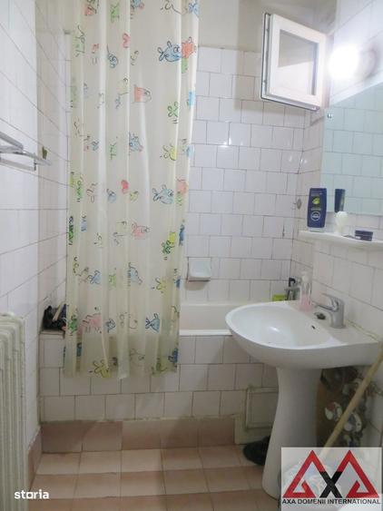 Apartament 4 camere Titan - metrou Nicolae Grigorescu - etaj 1 -bloc H - 8