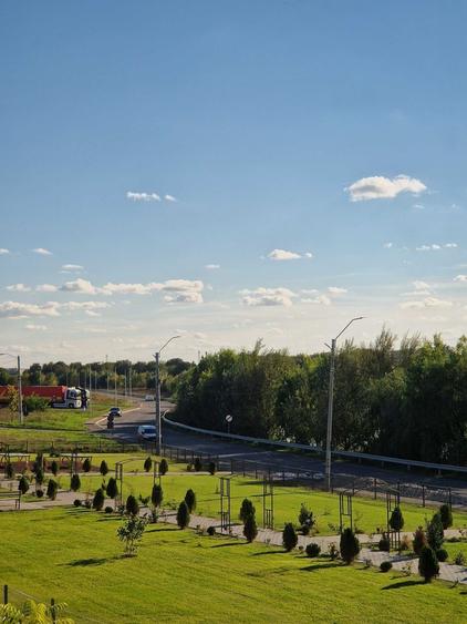 Vila superba situata langa lac si parc | Tunari - 15