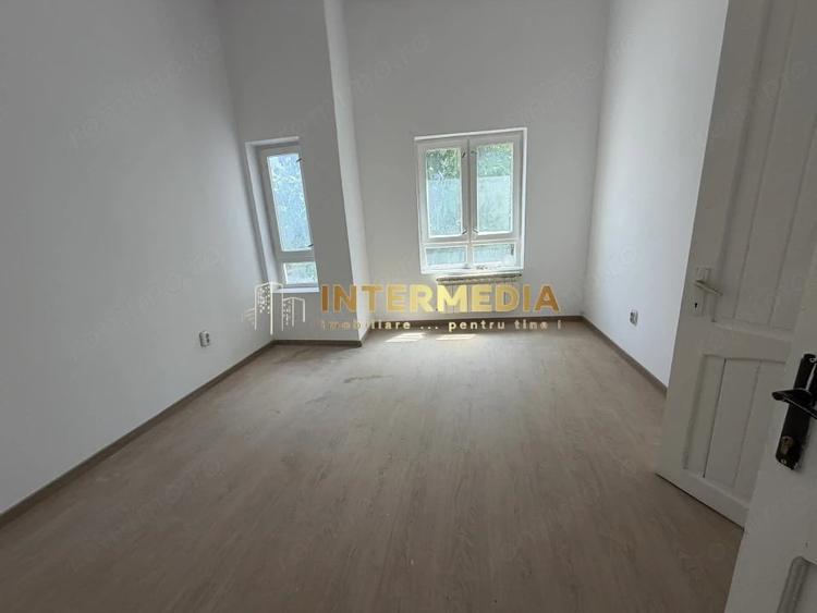 Spațiu comercial, de 176 mp, în Ultracentral