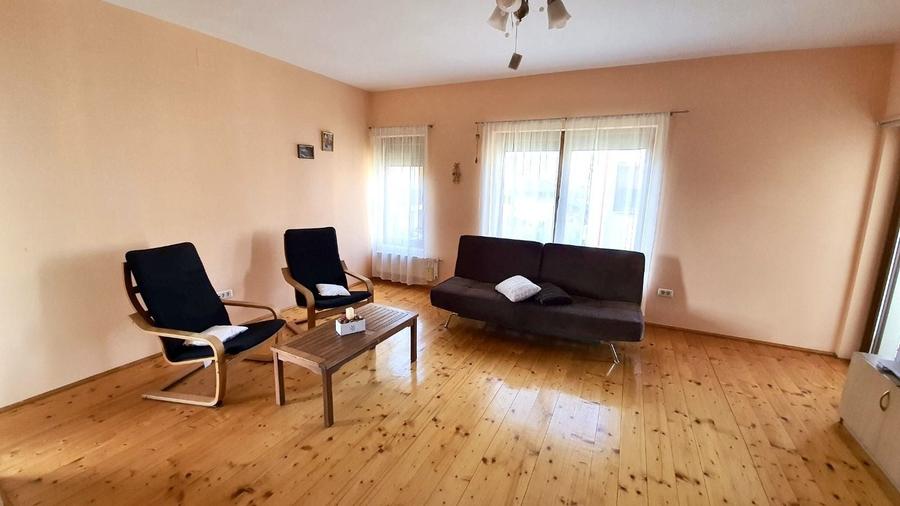 Apartament cu 3 camere decomandat în Braytim
