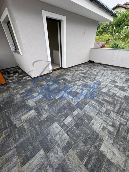 Duplex cu 4 camere cu Canalizare în Feleacu