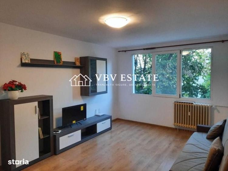 Apartament cu 3 camere decomandat în Drumul Taberei