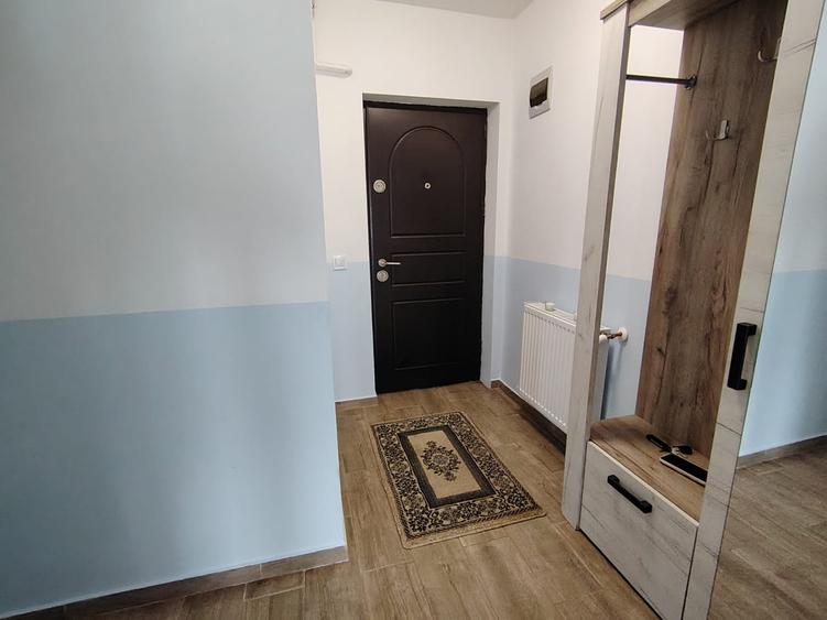 Apartament cu 3 camere decomandat, mobilat în Cug
