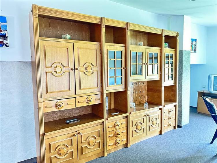 Casă individuală cu 9 camere cu Teren 900 Mp în Ultracentral