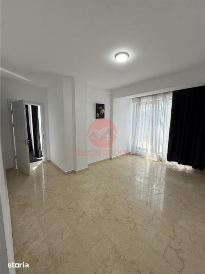Apartament cu 5 camere decomandat în Central