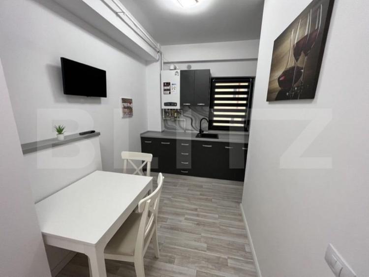 Garsoniera decomandata, loc de parcare, bloc nou, Calea Seve - 1