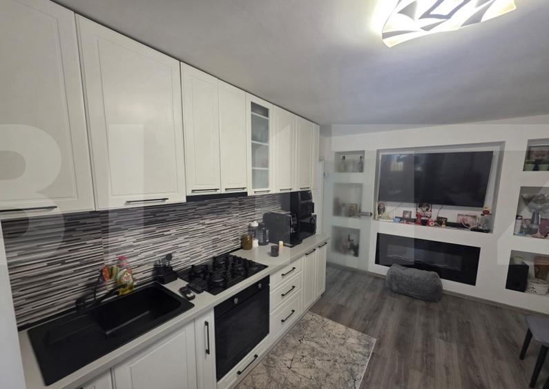 Apartament cu 2 camere decomandat, mobilat în Semicentral