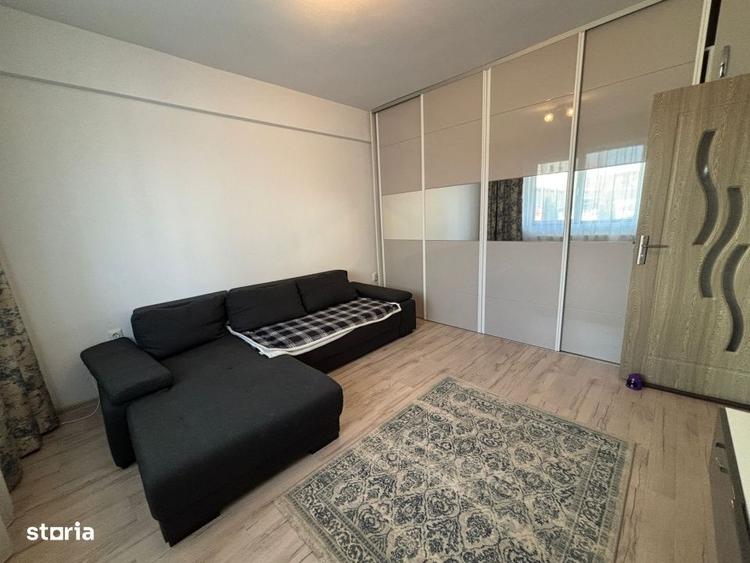 Garsonieră decomandată în Valea Adâncă