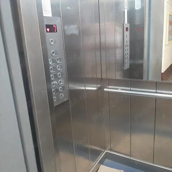 Apartament cu 4 camere decomandat în Central